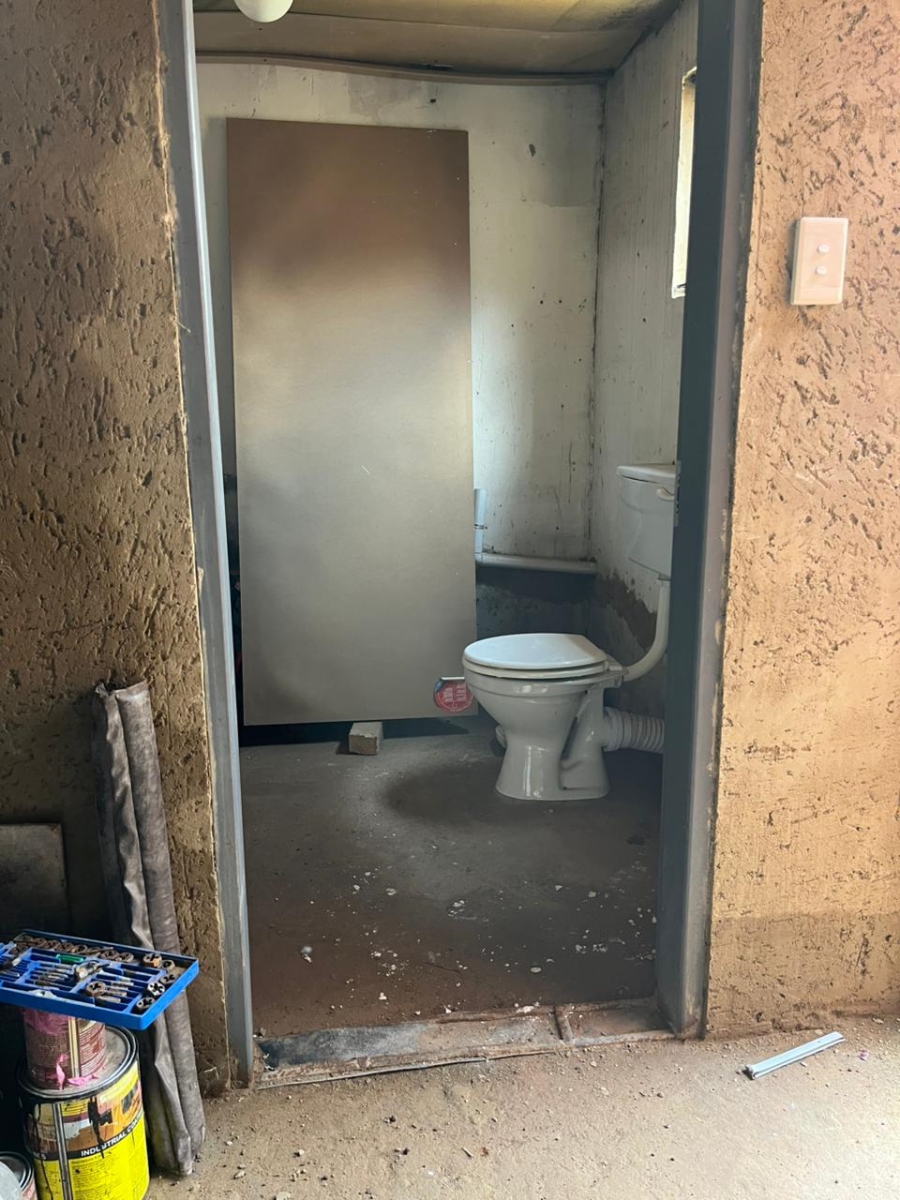 4 Bedroom Property for Sale in Protea Glen Gauteng