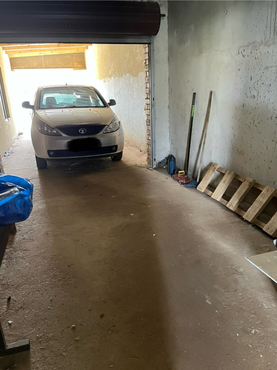 4 Bedroom Property for Sale in Protea Glen Gauteng