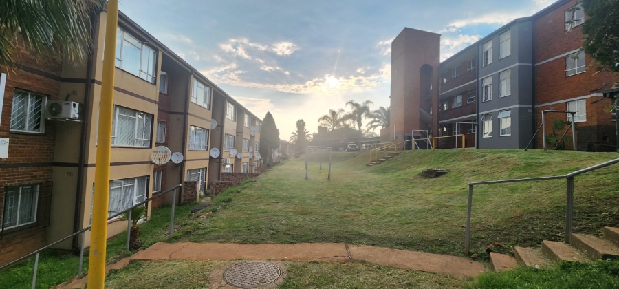 2 Bedroom Property for Sale in Laudium Gauteng