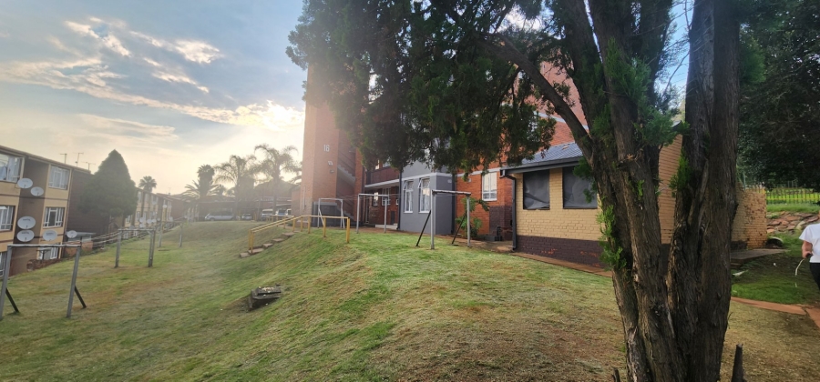 2 Bedroom Property for Sale in Laudium Gauteng