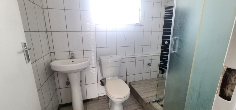 2 Bedroom Property for Sale in Laudium Gauteng