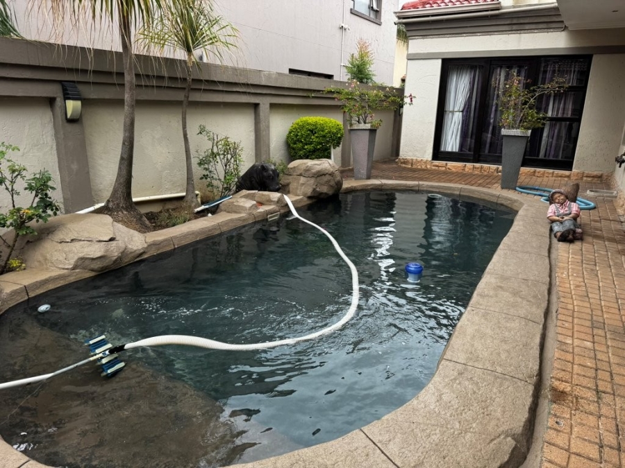 3 Bedroom Property for Sale in Beyers Park Gauteng