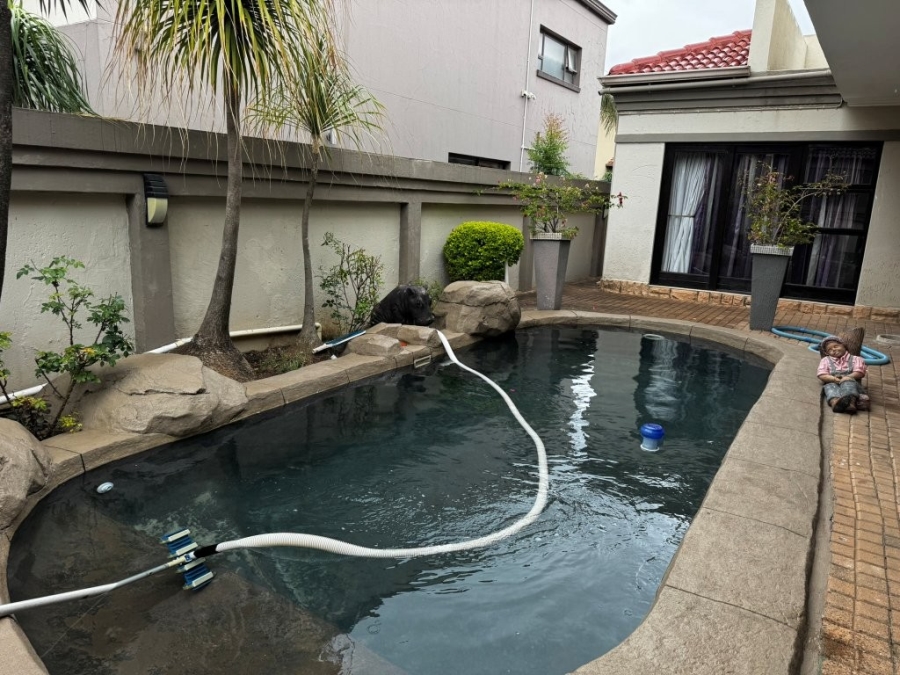 3 Bedroom Property for Sale in Beyers Park Gauteng