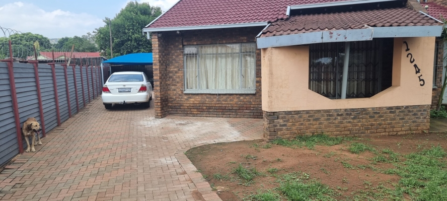 To Let 4 Bedroom Property for Rent in Booysens Gauteng