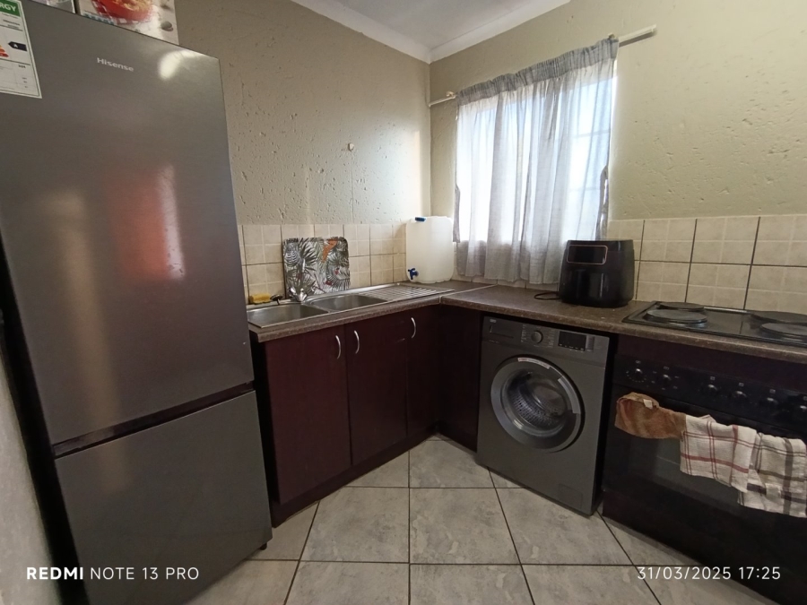 1 Bedroom Property for Sale in The Reeds Gauteng