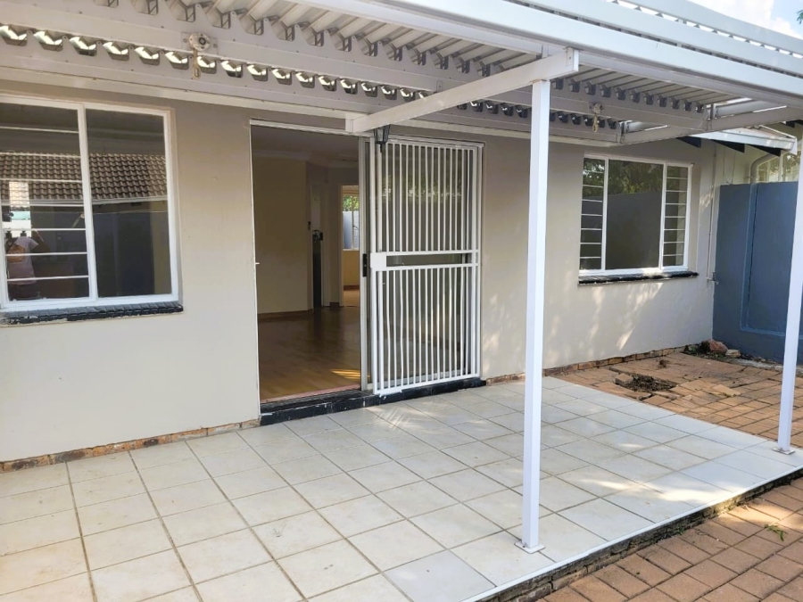 To Let 2 Bedroom Property for Rent in Northwold Gauteng