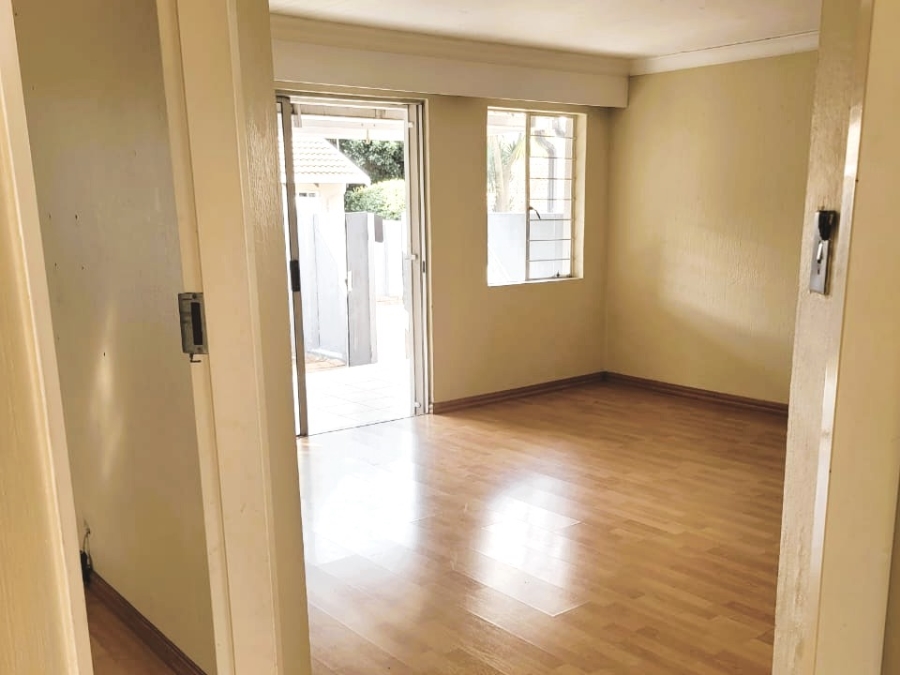 To Let 2 Bedroom Property for Rent in Northwold Gauteng