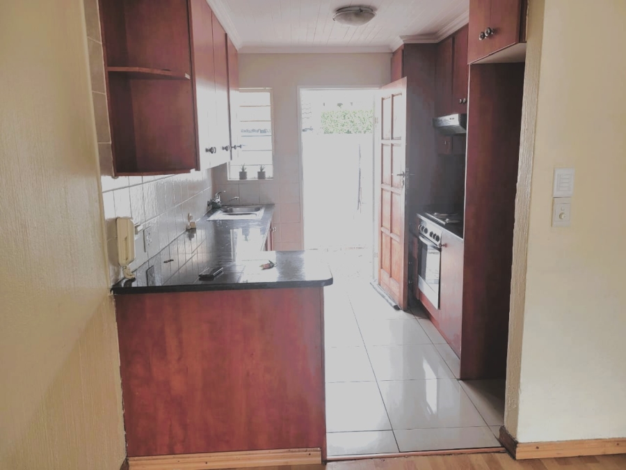 To Let 2 Bedroom Property for Rent in Northwold Gauteng