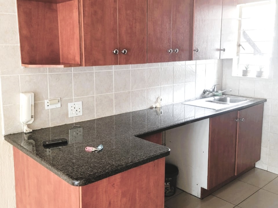 To Let 2 Bedroom Property for Rent in Northwold Gauteng