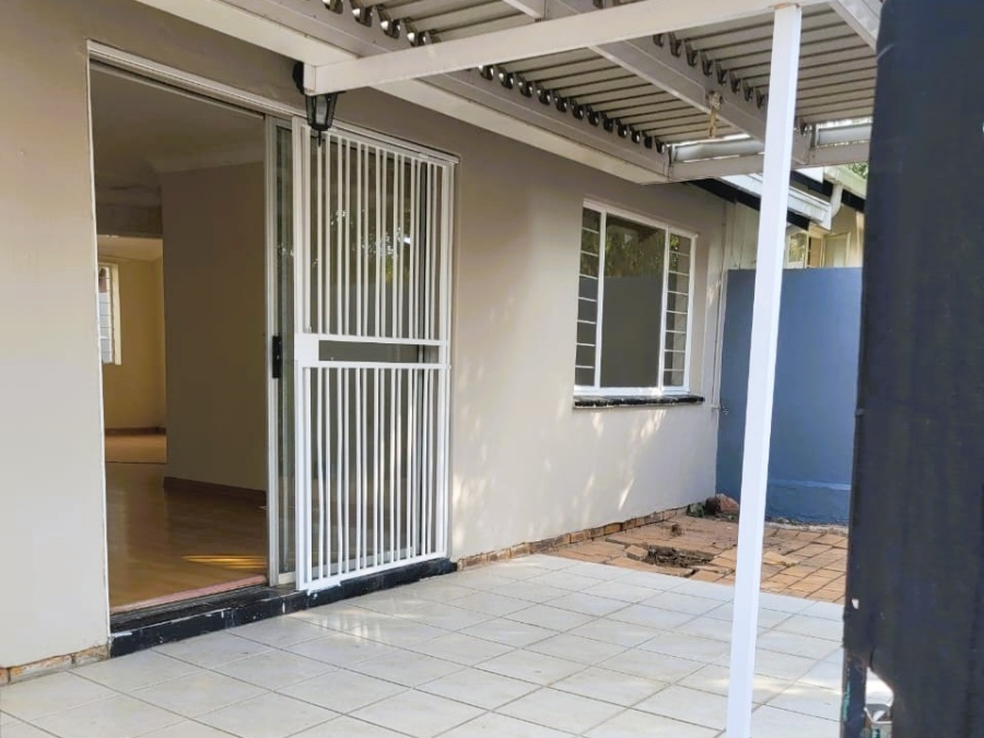 To Let 2 Bedroom Property for Rent in Northwold Gauteng