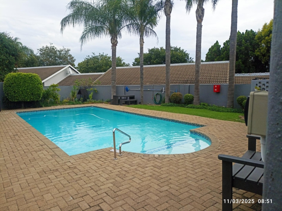 To Let 2 Bedroom Property for Rent in Northwold Gauteng