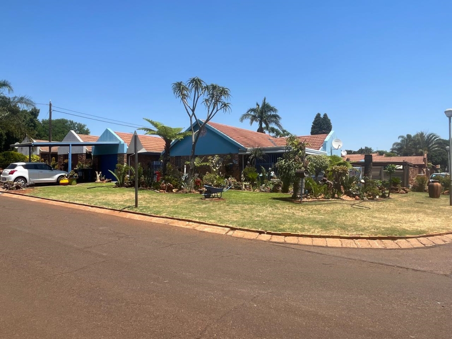 3 Bedroom Property for Sale in Theresa Park Gauteng