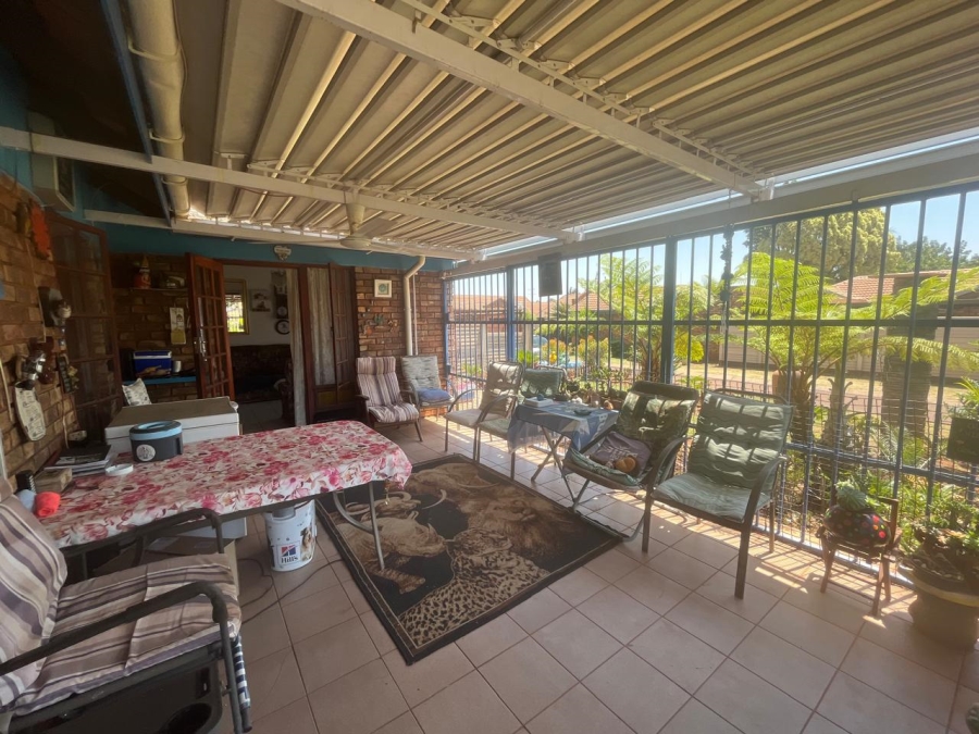 3 Bedroom Property for Sale in Theresa Park Gauteng