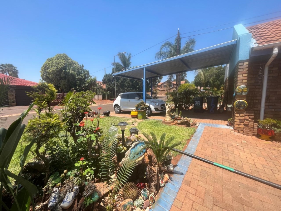 3 Bedroom Property for Sale in Theresa Park Gauteng