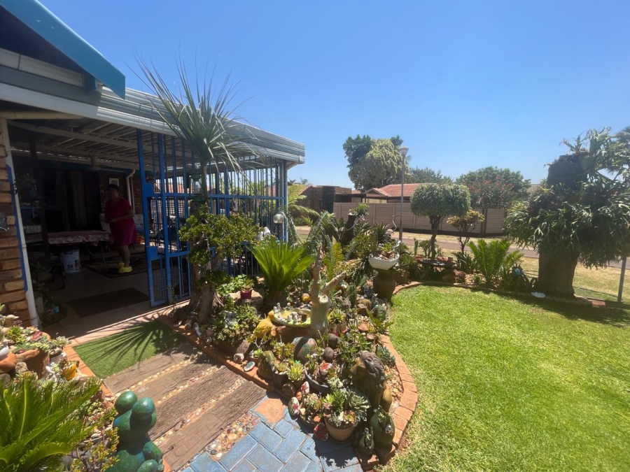 3 Bedroom Property for Sale in Theresa Park Gauteng