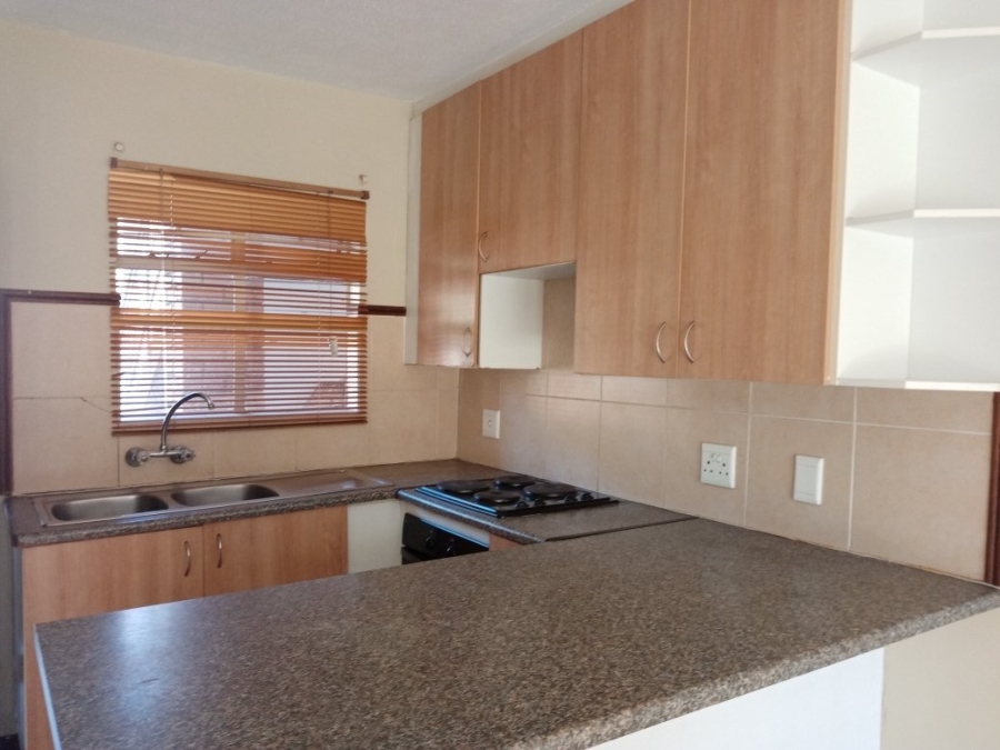 To Let 2 Bedroom Property for Rent in Wonderpark Estate Gauteng