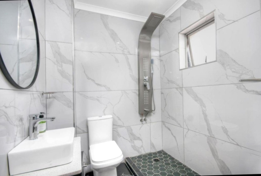 1 Bedroom Property for Sale in Sandown Gauteng