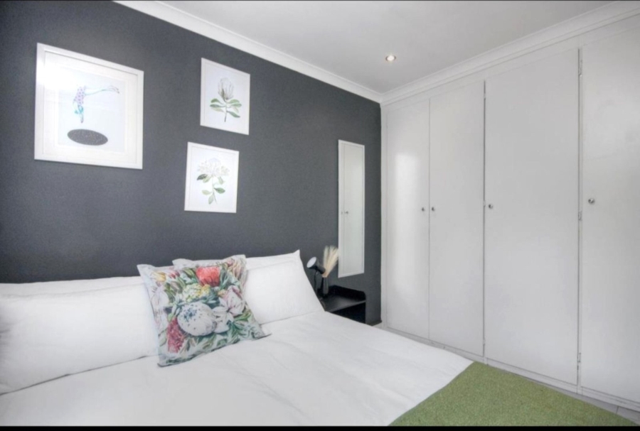 1 Bedroom Property for Sale in Sandown Gauteng