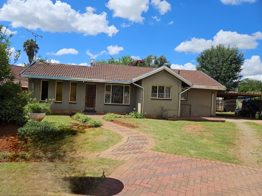 3 Bedroom Property for Sale in Crystal Park Gauteng