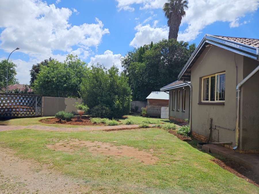 3 Bedroom Property for Sale in Crystal Park Gauteng