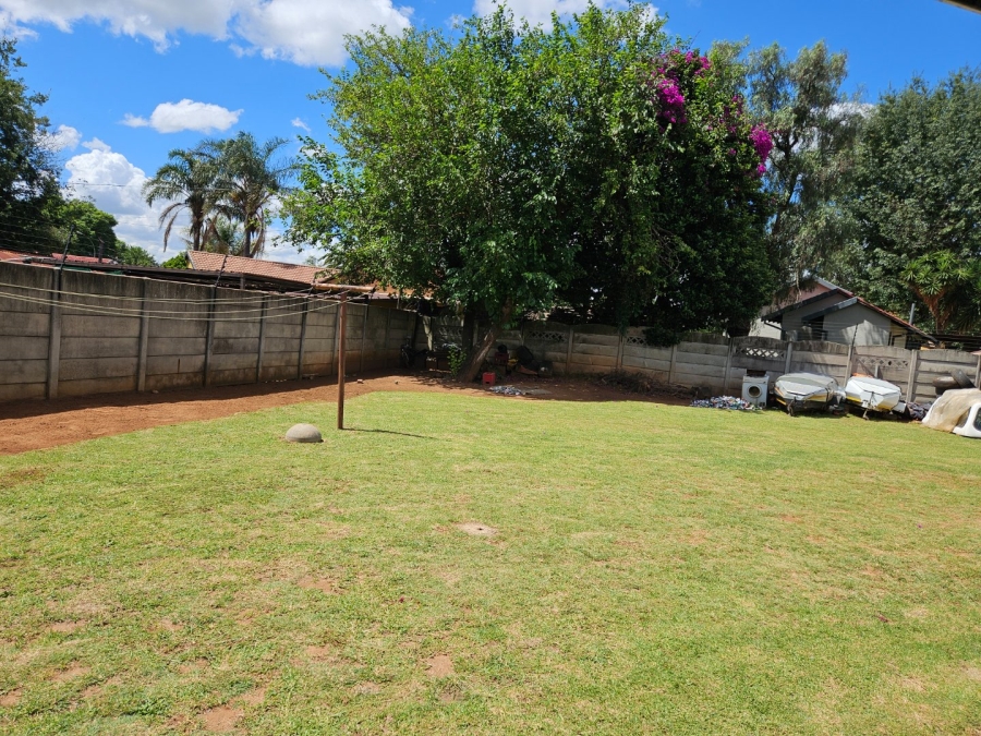 3 Bedroom Property for Sale in Crystal Park Gauteng