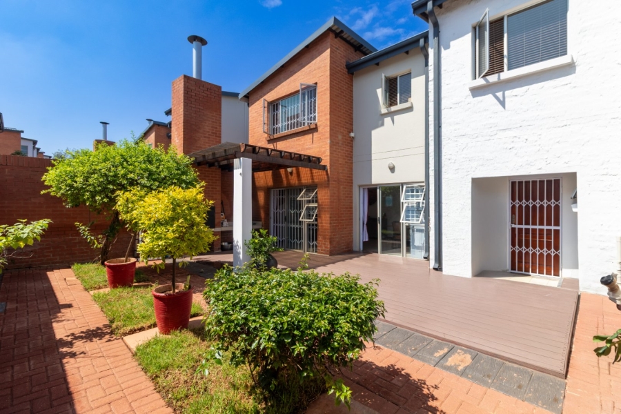 3 Bedroom Property for Sale in Maroeladal Gauteng