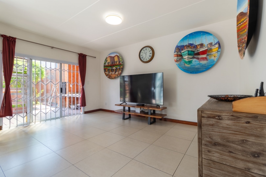 3 Bedroom Property for Sale in Maroeladal Gauteng