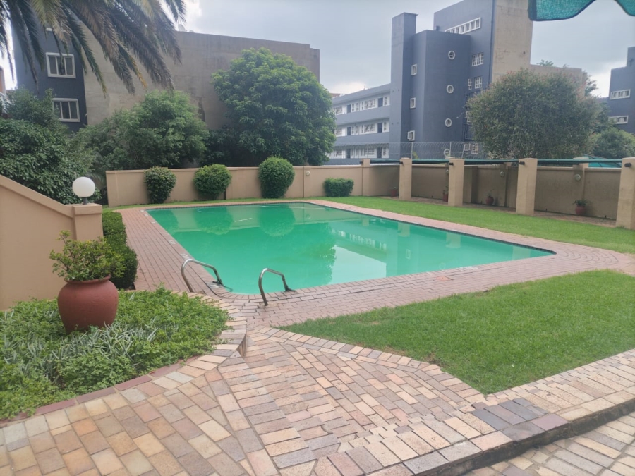 To Let 3 Bedroom Property for Rent in Parktown Gauteng