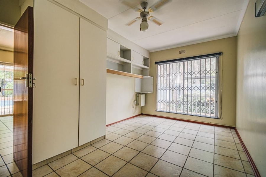 4 Bedroom Property for Sale in Glen Marais Gauteng
