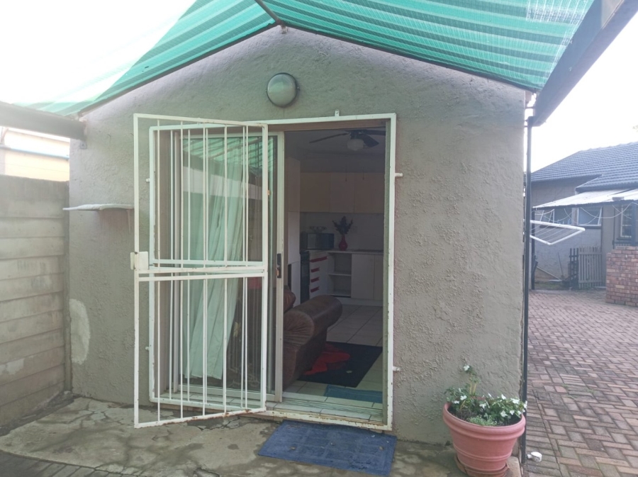 To Let 1 Bedroom Property for Rent in Harmelia Ext 1 Gauteng
