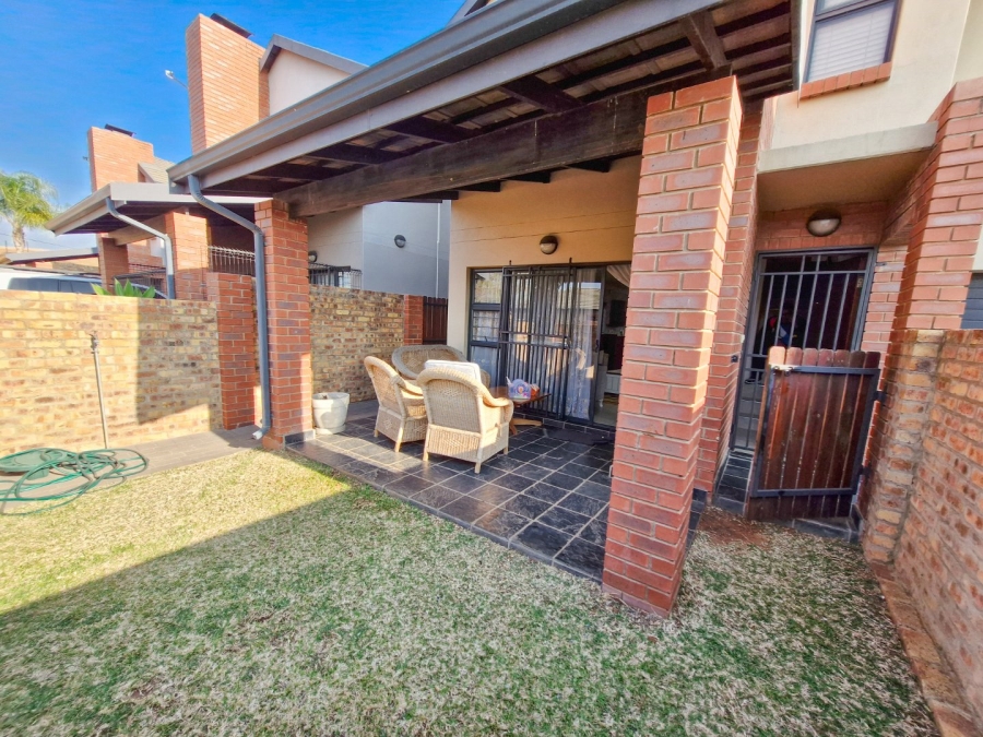 3 Bedroom Property for Sale in Equestria Gauteng