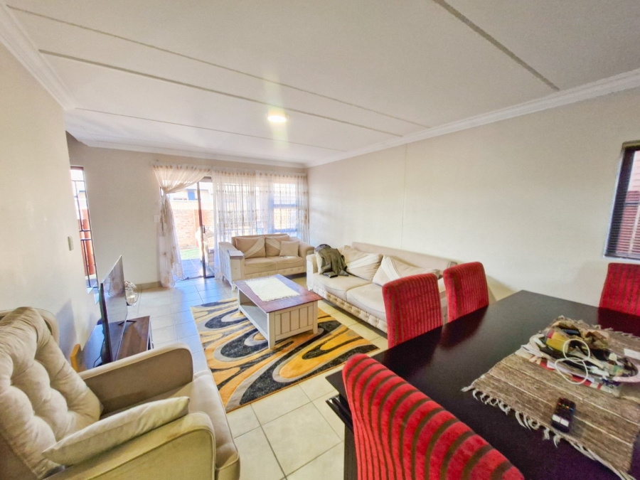 3 Bedroom Property for Sale in Equestria Gauteng