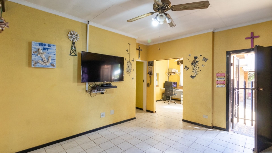 3 Bedroom Property for Sale in Crystal Park Gauteng
