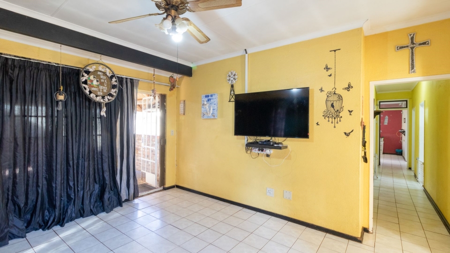3 Bedroom Property for Sale in Crystal Park Gauteng