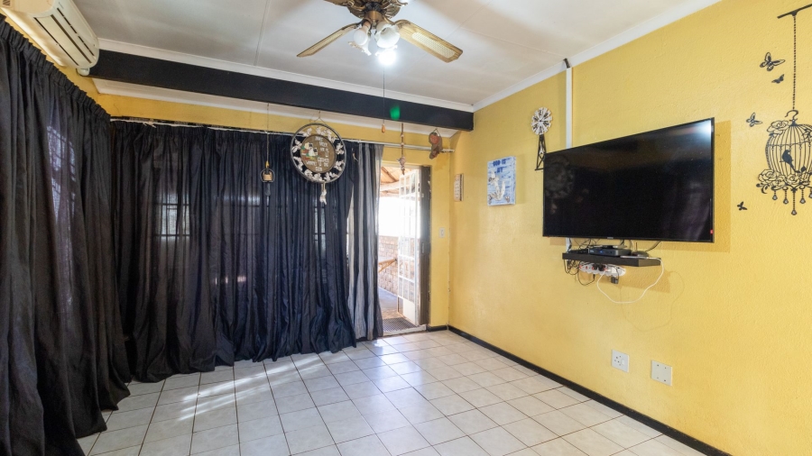 3 Bedroom Property for Sale in Crystal Park Gauteng