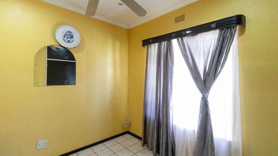 3 Bedroom Property for Sale in Crystal Park Gauteng