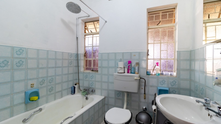 3 Bedroom Property for Sale in Crystal Park Gauteng
