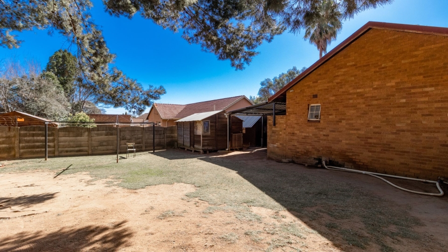 3 Bedroom Property for Sale in Crystal Park Gauteng