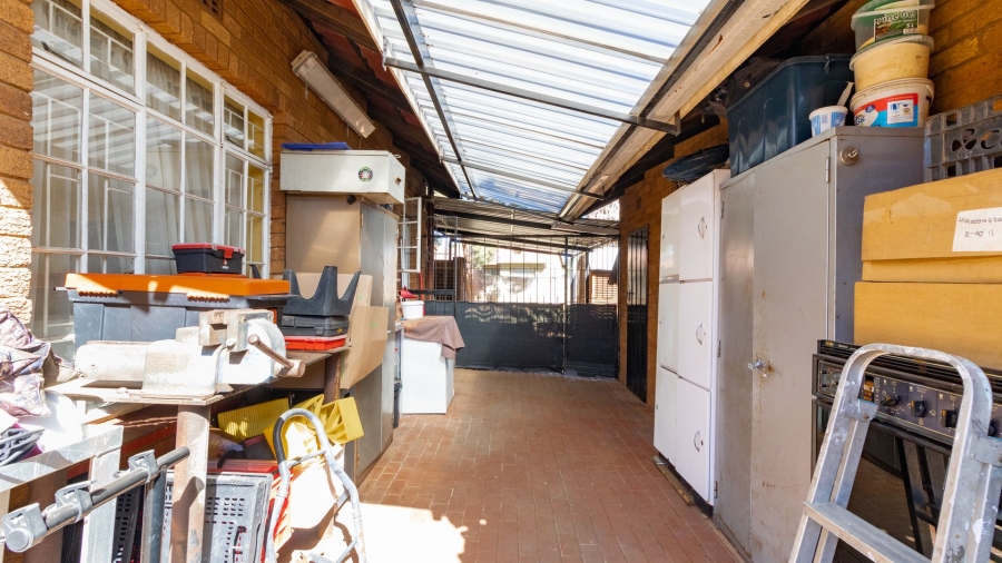 3 Bedroom Property for Sale in Crystal Park Gauteng