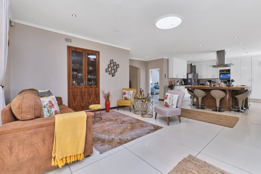 4 Bedroom Property for Sale in Weltevreden Park Gauteng