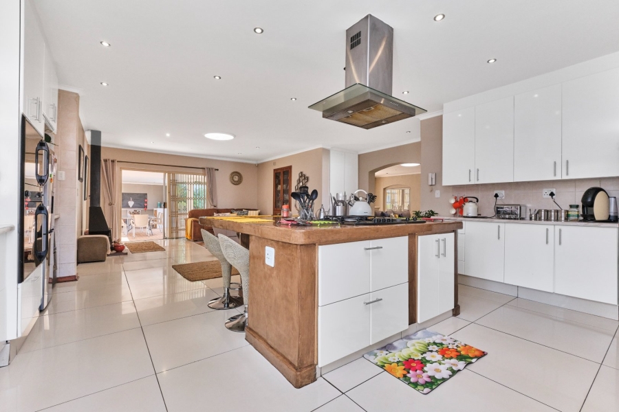 4 Bedroom Property for Sale in Weltevreden Park Gauteng