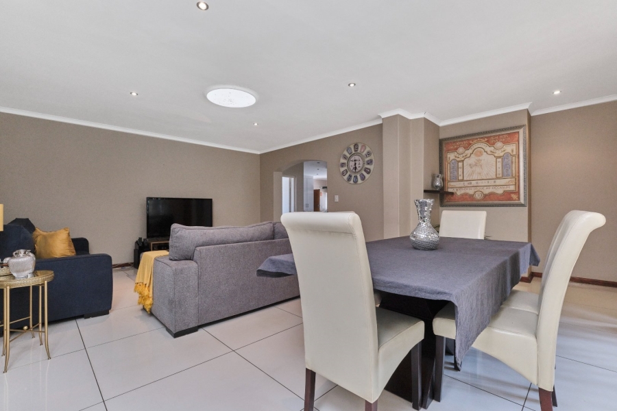 4 Bedroom Property for Sale in Weltevreden Park Gauteng