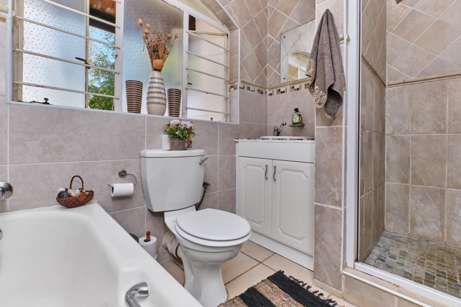 4 Bedroom Property for Sale in Weltevreden Park Gauteng