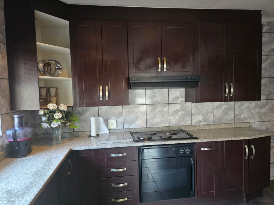 4 Bedroom Property for Sale in Witfield Gauteng