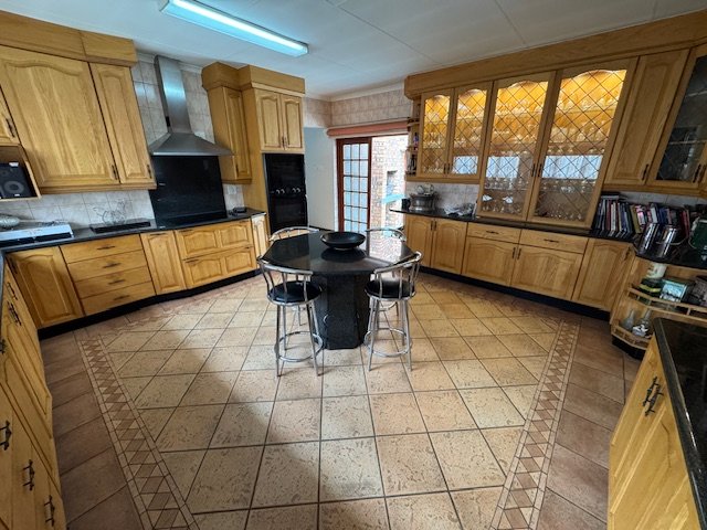 4 Bedroom Property for Sale in Glen Marais Gauteng