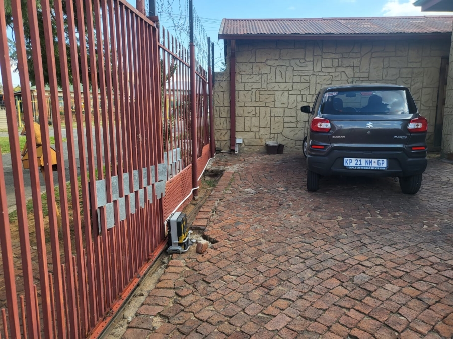 3 Bedroom Property for Sale in South Hills Gauteng