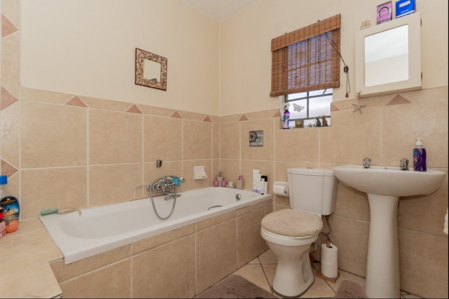 3 Bedroom Property for Sale in Illiondale Gauteng