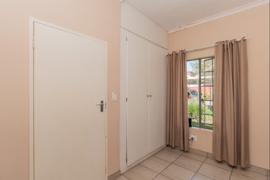 3 Bedroom Property for Sale in Illiondale Gauteng