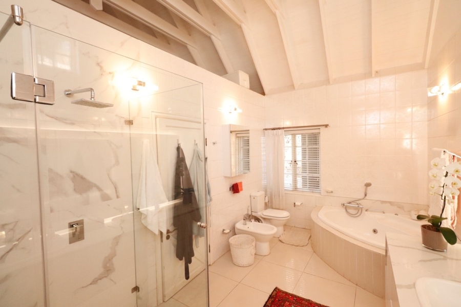 To Let 4 Bedroom Property for Rent in Bryanston Gauteng