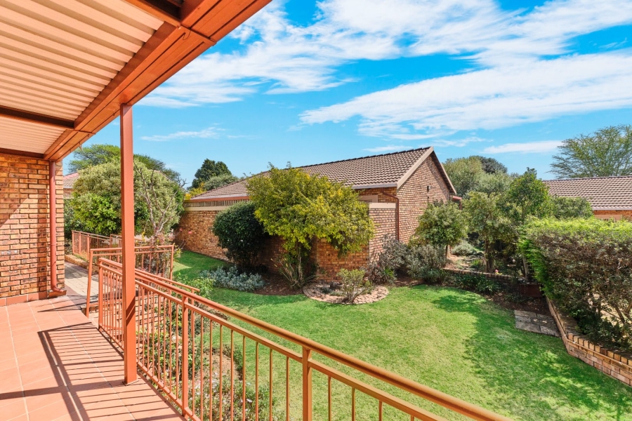 2 Bedroom Property for Sale in Honeydew Grove Gauteng